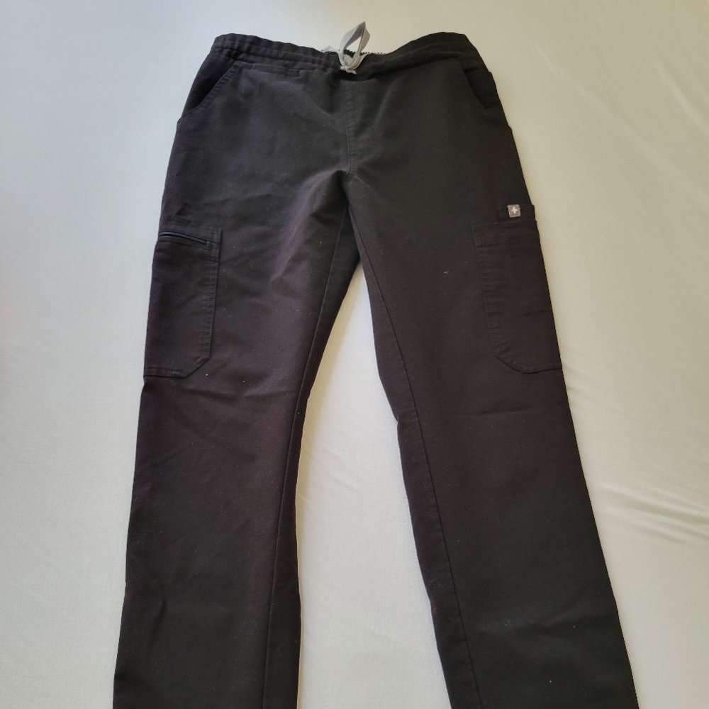 Figs Yola skinny scrub pant